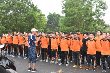 ANGGOTA SRC LAKUKAN LATIHAN FISIK